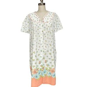 Vintage White Floral Nightgown Prairie Cottagecore Sleep Dress Lightweight Mumu